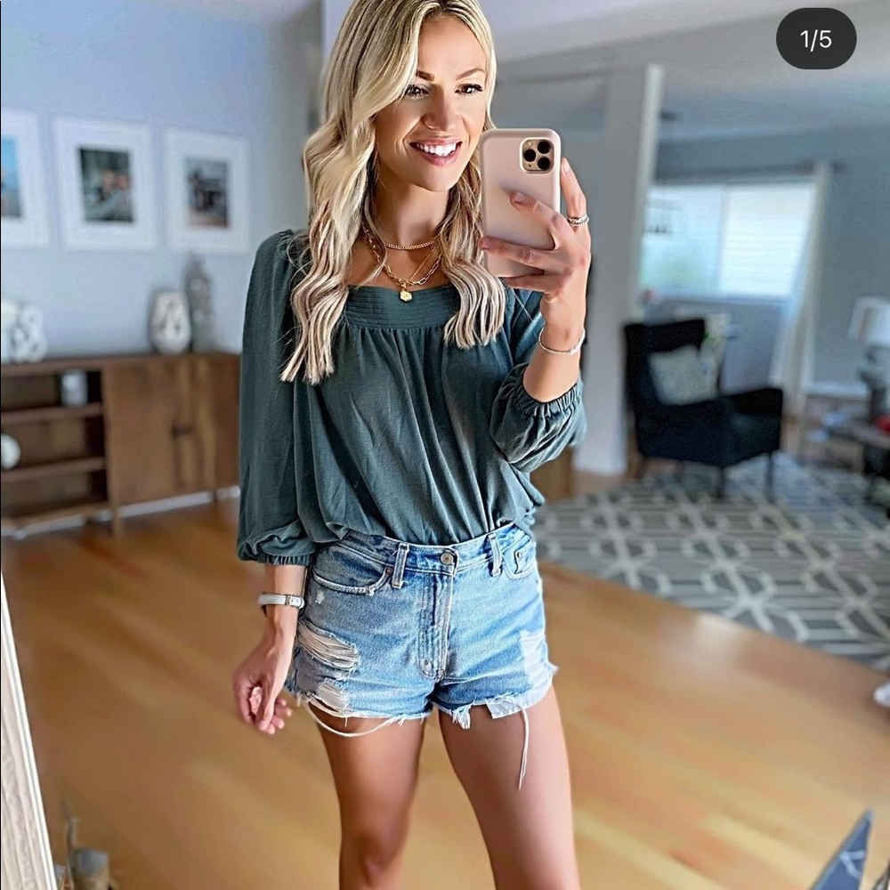 Balloon sleeve top